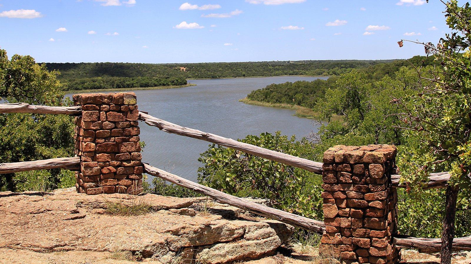 Stone overlook above Lake Mineral Wells State Park
